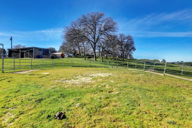 10428 Riffle Box Rd, Rough And Ready, CA 95975