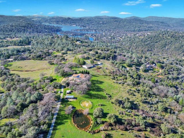 10428 Riffle Box Rd, Rough And Ready, CA 95975