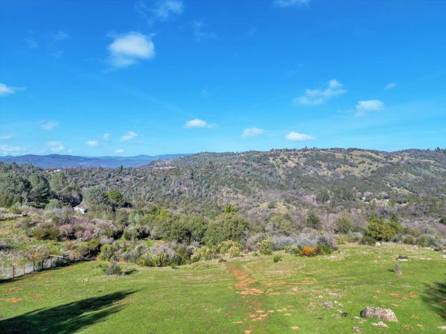 10428 Riffle Box Rd, Rough And Ready, CA 95975