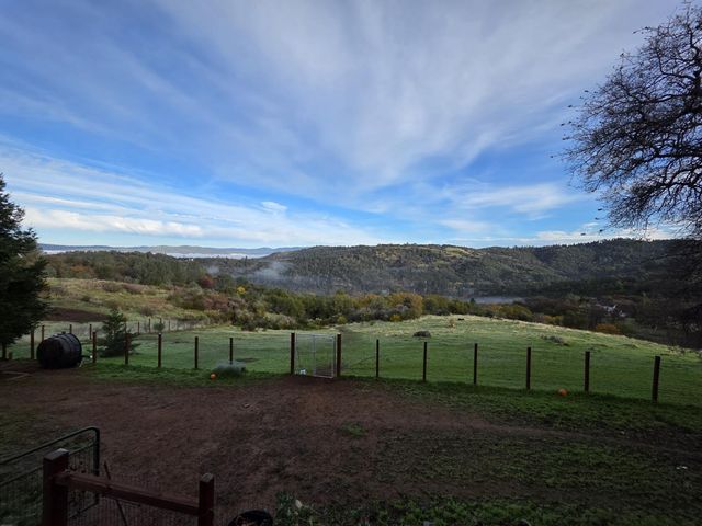 10428 Riffle Box Rd, Rough And Ready, CA 95975