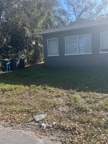 1305 Florida Avenue, Fort Pierce, FL 34950