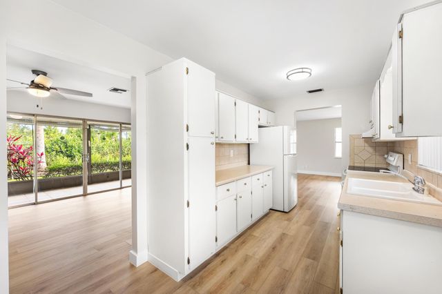 7281 N Pine Park Dr N, Lake Worth, FL 33467