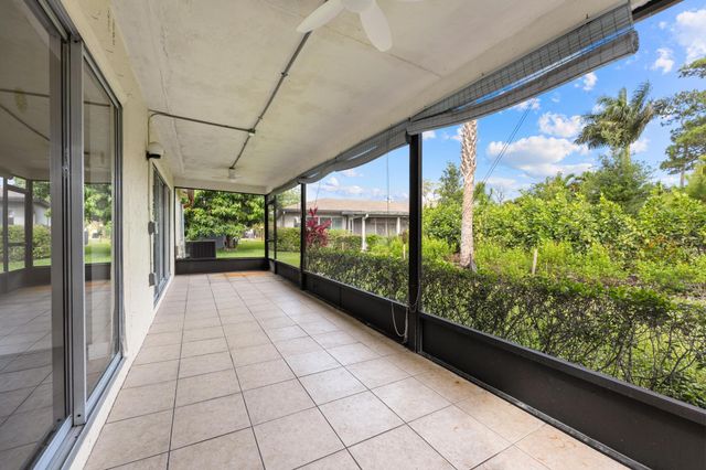7281 N Pine Park Dr N, Lake Worth, FL 33467