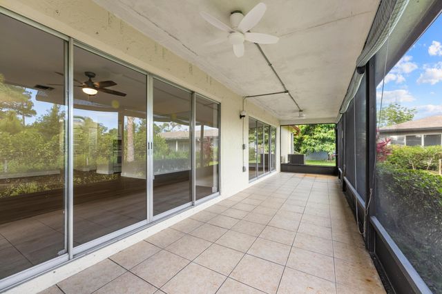 7281 N Pine Park Dr N, Lake Worth, FL 33467