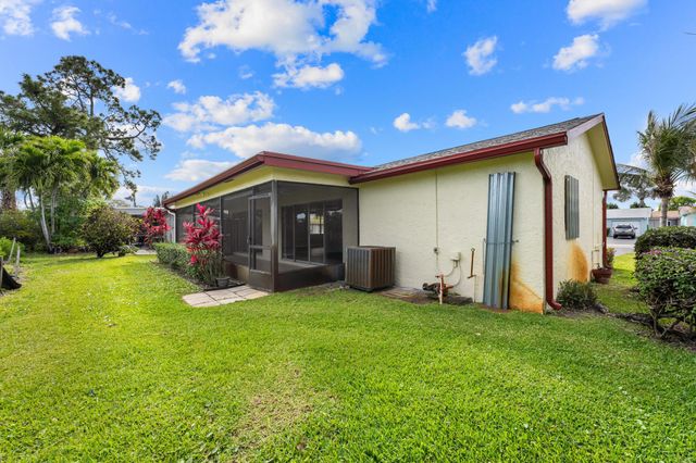 7281 N Pine Park Dr N, Lake Worth, FL 33467