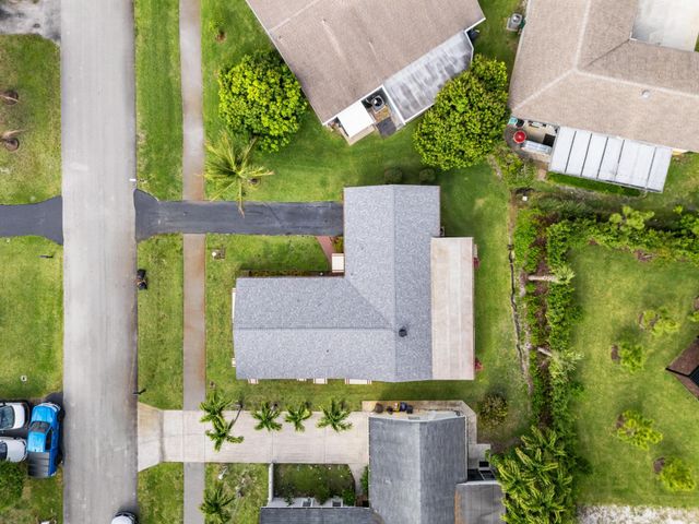 7281 N Pine Park Dr N, Lake Worth, FL 33467