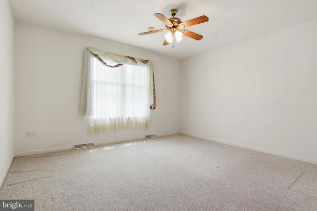 1456 WHEATFIELD DR, York, PA 17408