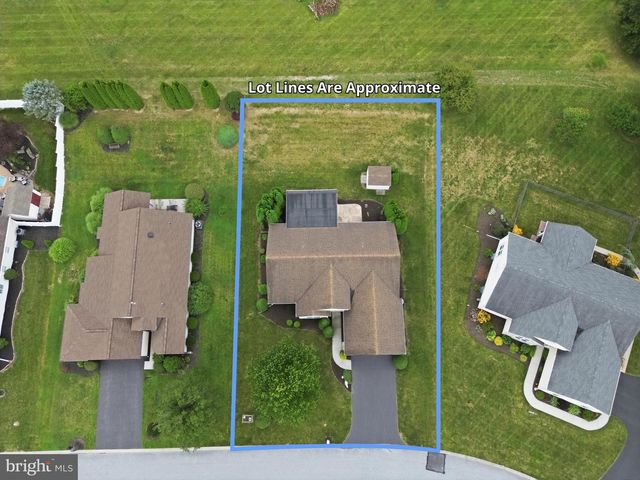 1456 WHEATFIELD DR, York, PA 17408