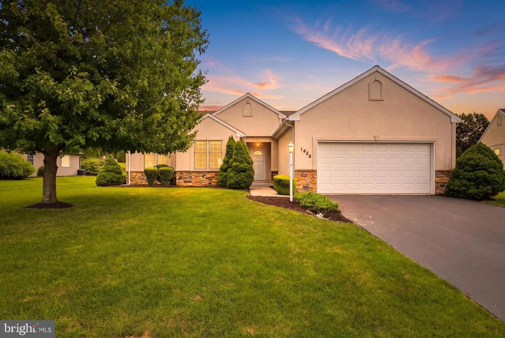 1456 WHEATFIELD DR, York, PA 17408