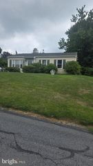 396 WESTVIEW RD, Fayetteville, PA 17222
