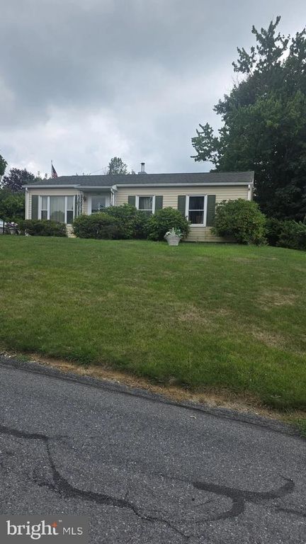 396 WESTVIEW RD, Fayetteville, PA 17222