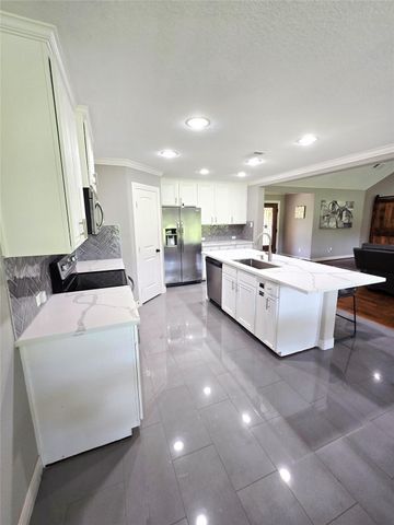 18354 Deerview Lane, New Ulm, TX 78950