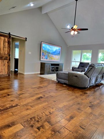 18354 Deerview Lane, New Ulm, TX 78950