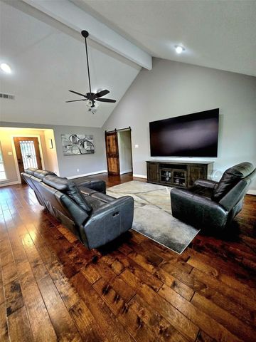 18354 Deerview Lane, New Ulm, TX 78950