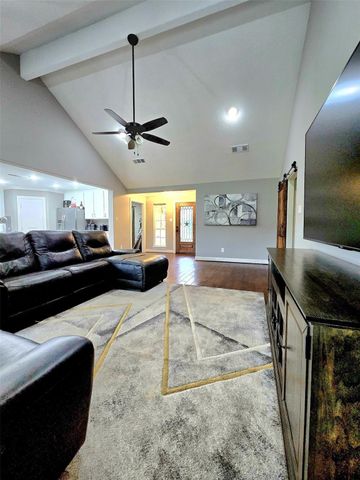 18354 Deerview Lane, New Ulm, TX 78950