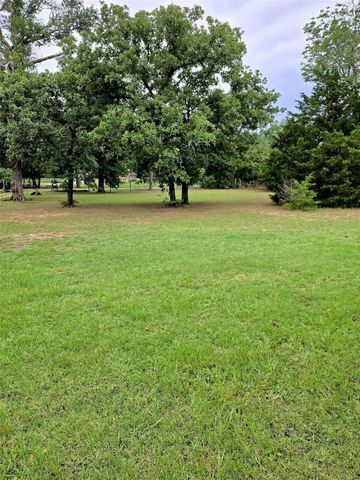 18354 Deerview Lane, New Ulm, TX 78950