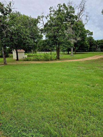 18354 Deerview Lane, New Ulm, TX 78950