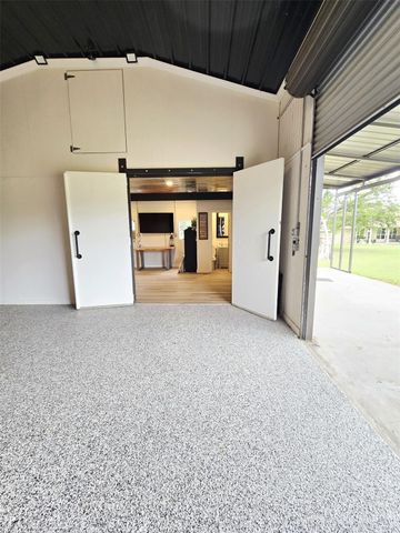 18354 Deerview Lane, New Ulm, TX 78950