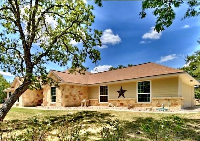 18354 Deerview Lane, New Ulm, TX 78950