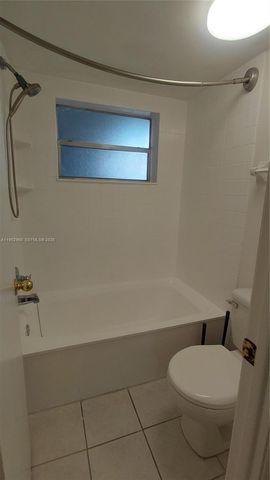 9470 Poinciana Place 202, Davie, FL 33324