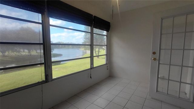 9470 Poinciana Place 202, Davie, FL 33324