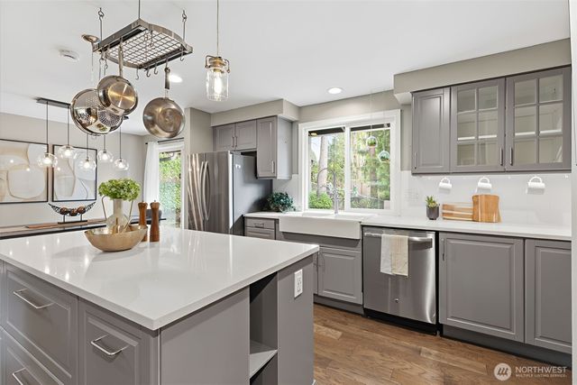 16609 NE 91st Street, Redmond, WA 98052