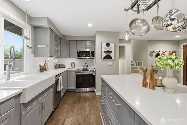 16609 NE 91st Street, Redmond, WA 98052