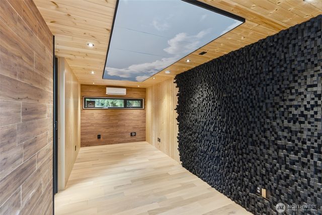 16609 NE 91st Street, Redmond, WA 98052