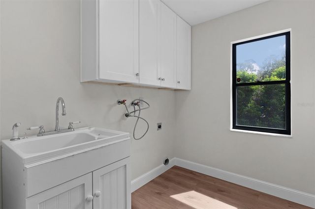 60 SAND LAKE PLACE, Eustis, FL 32726