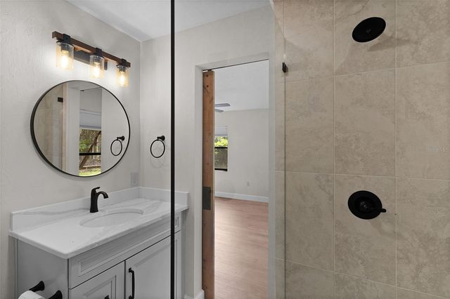 60 SAND LAKE PLACE, Eustis, FL 32726