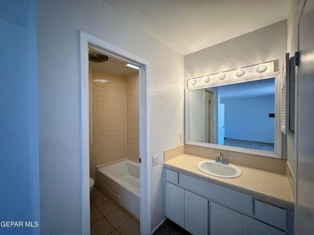 336 VILLA CANTO Street, El Paso, TX 79912