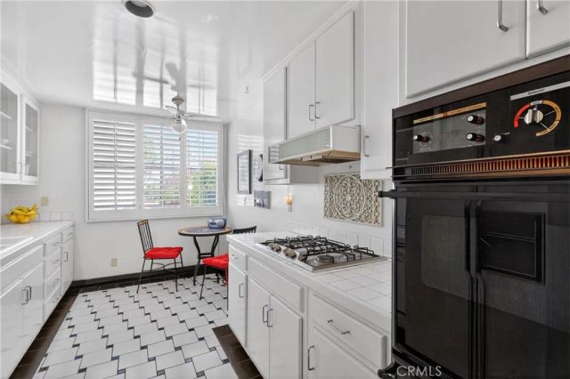 4464 Moorpark 104, Toluca Lake, CA 91602