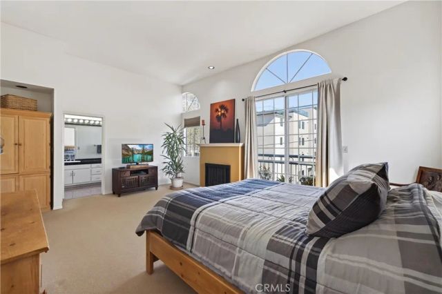 4464 Moorpark 104, Toluca Lake, CA 91602