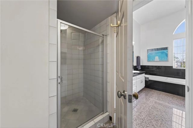 4464 Moorpark 104, Toluca Lake, CA 91602
