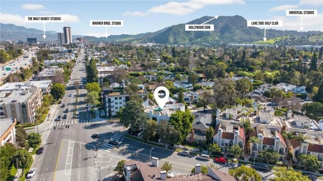 4464 Moorpark 104, Toluca Lake, CA 91602