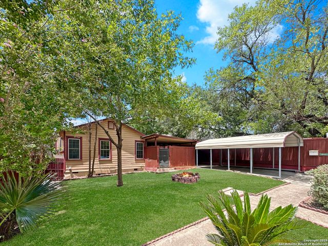 547 Queen Anne Ct, San Antonio, TX 78209