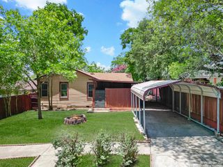547 Queen Anne Ct, San Antonio, TX 78209