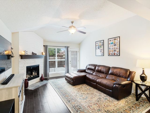 1043 Mustang Court, Little Elm, TX 75068
