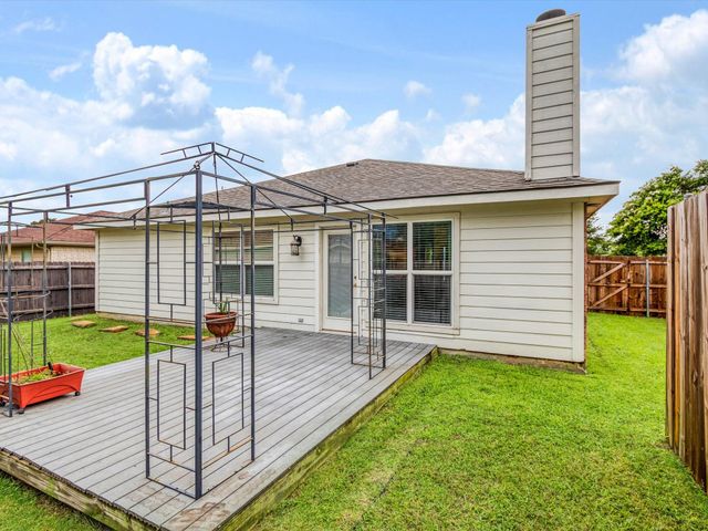 1043 Mustang Court, Little Elm, TX 75068