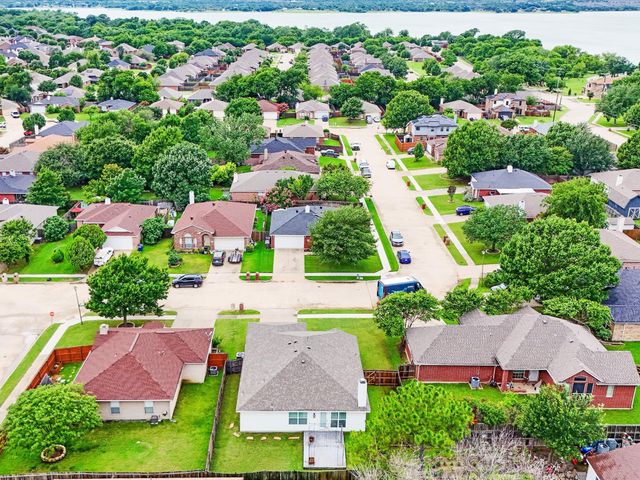 1043 Mustang Court, Little Elm, TX 75068