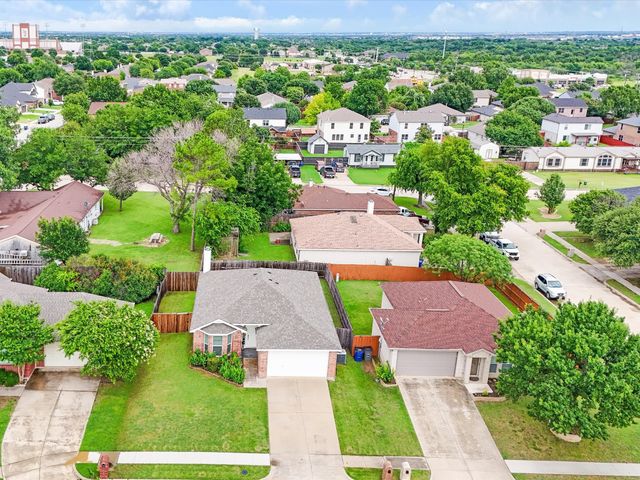 1043 Mustang Court, Little Elm, TX 75068