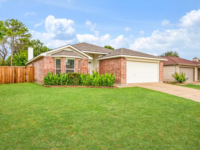 1043 Mustang Court, Little Elm, TX 75068