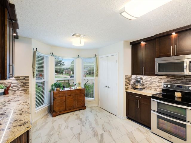 1043 Mustang Court, Little Elm, TX 75068
