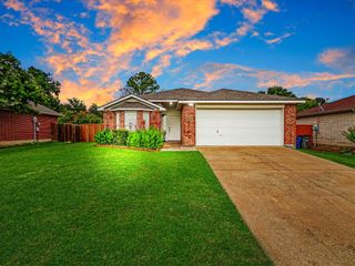 1043 Mustang Court, Little Elm, TX 75068