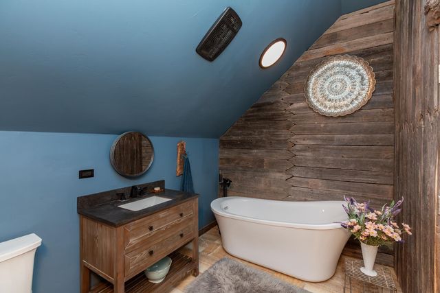 30394 J Road, Hotchkiss, CO 81419