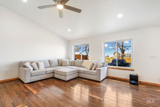 385 El Camino, Twin Falls, ID 83301