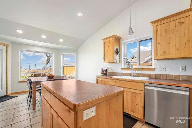 385 El Camino, Twin Falls, ID 83301