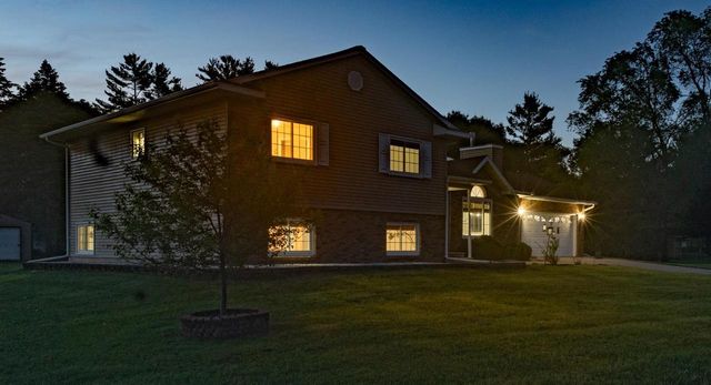 N2664 GRAND PATH, Wautoma, WI 54982