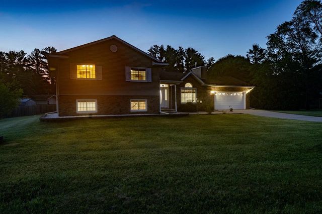 N2664 GRAND PATH, Wautoma, WI 54982