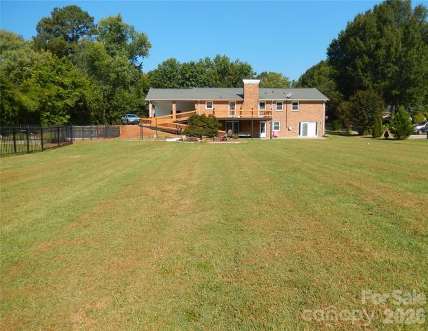6700 Pine Lake Lane, Mint Hill, NC 28227